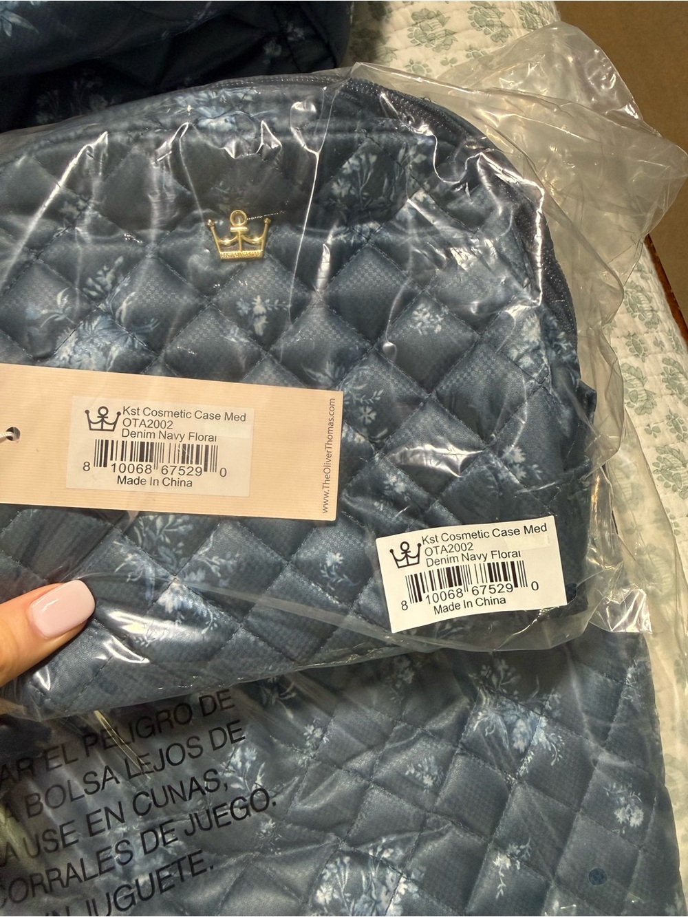 NWT Oliver Thomas Lot-Tote Duffle Trainwreck & Cosmetic Case Denim Navy Floral - Picture 9 of 10